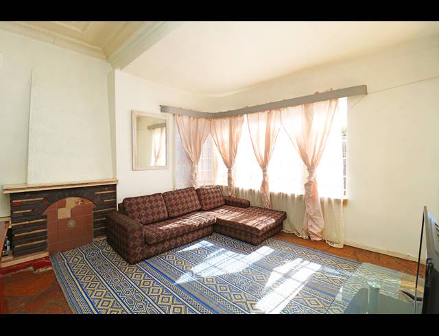 2 BEDROOM HOUSE FOR SALE IN WESTDENE